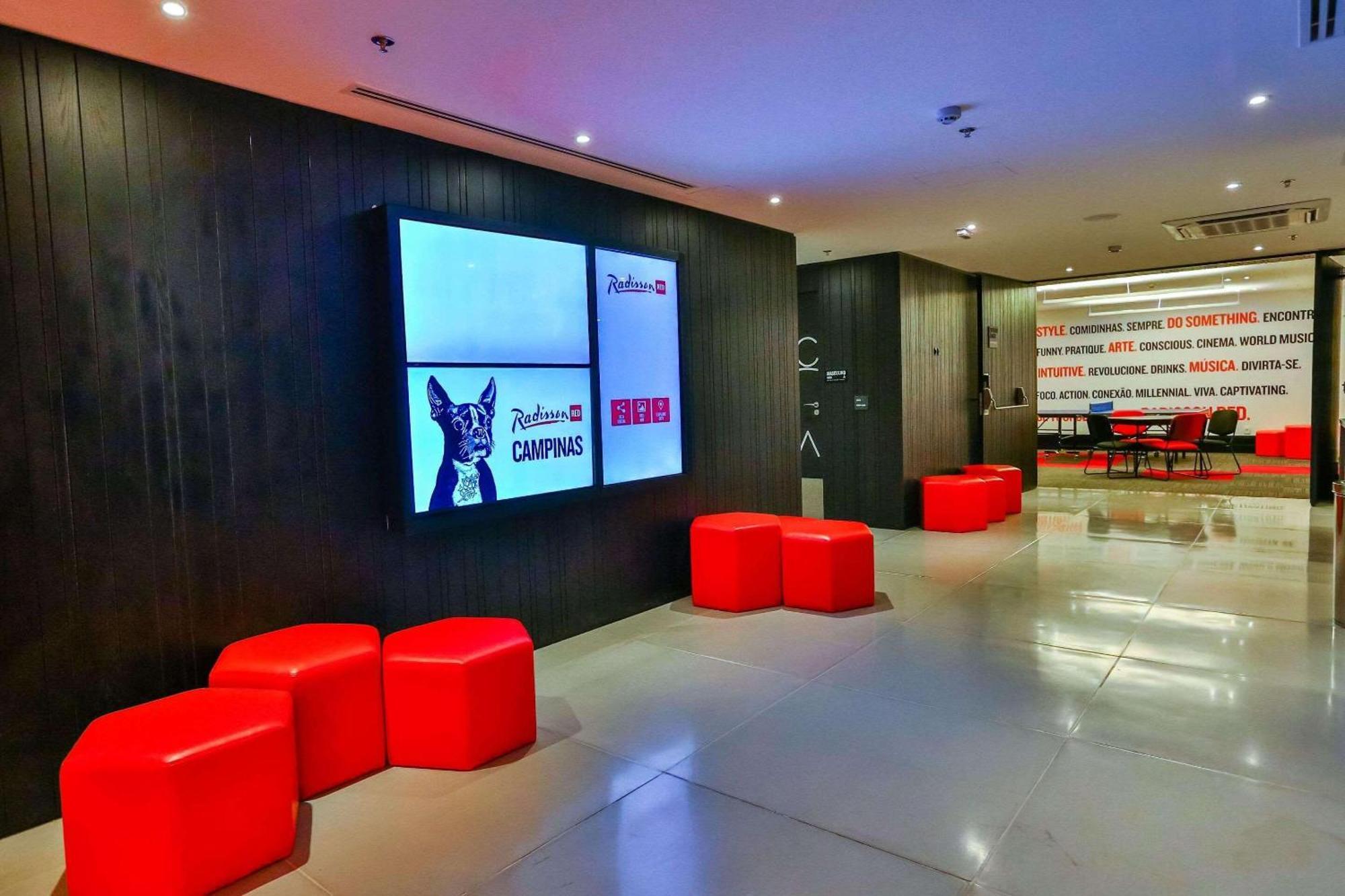 Radisson Red Campinas Hotel Ngoại thất bức ảnh The Red Cat Campus